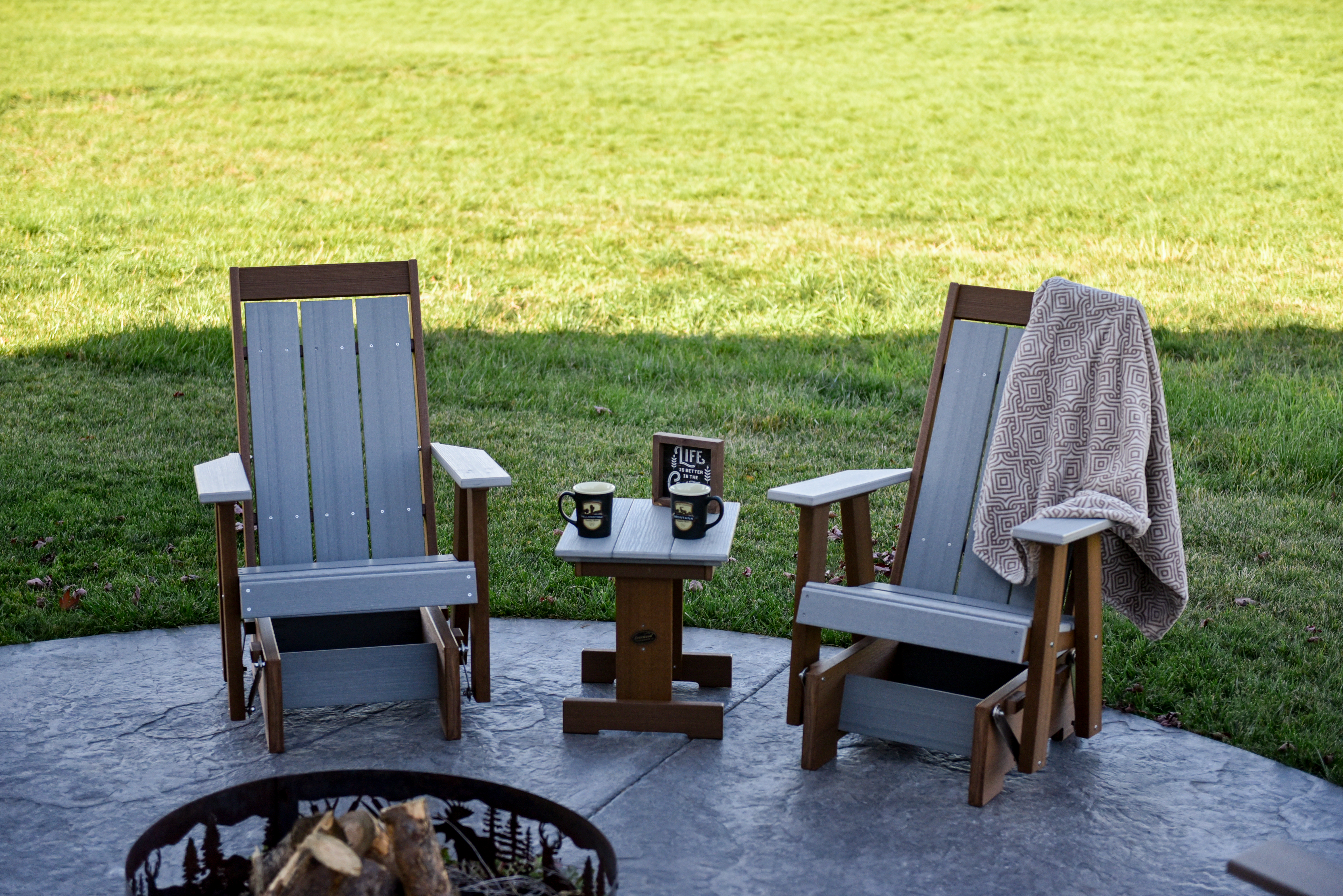 High quality weather resistant poly lumber outdoor furniture.