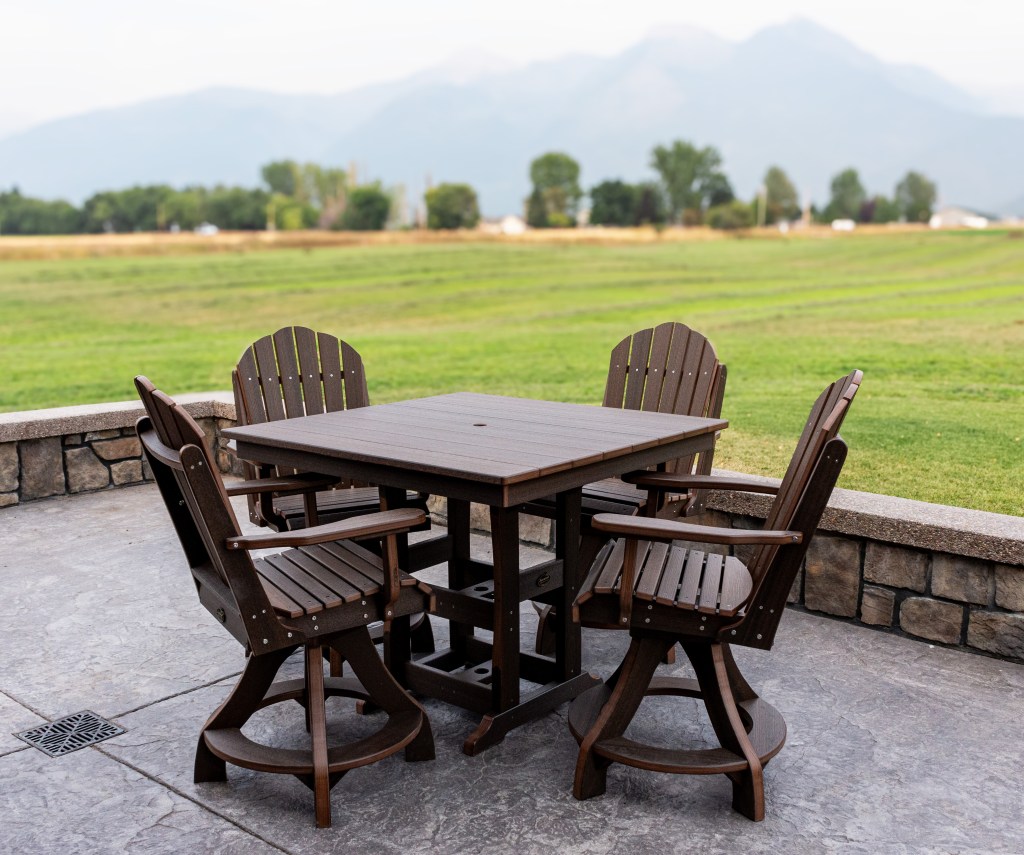 High quality weather resistant poly lumber outdoor furniture.