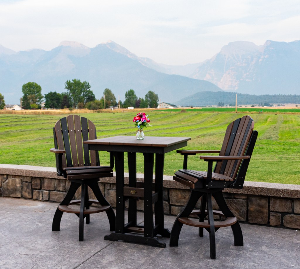 High quality weather resistant poly lumber outdoor furniture.