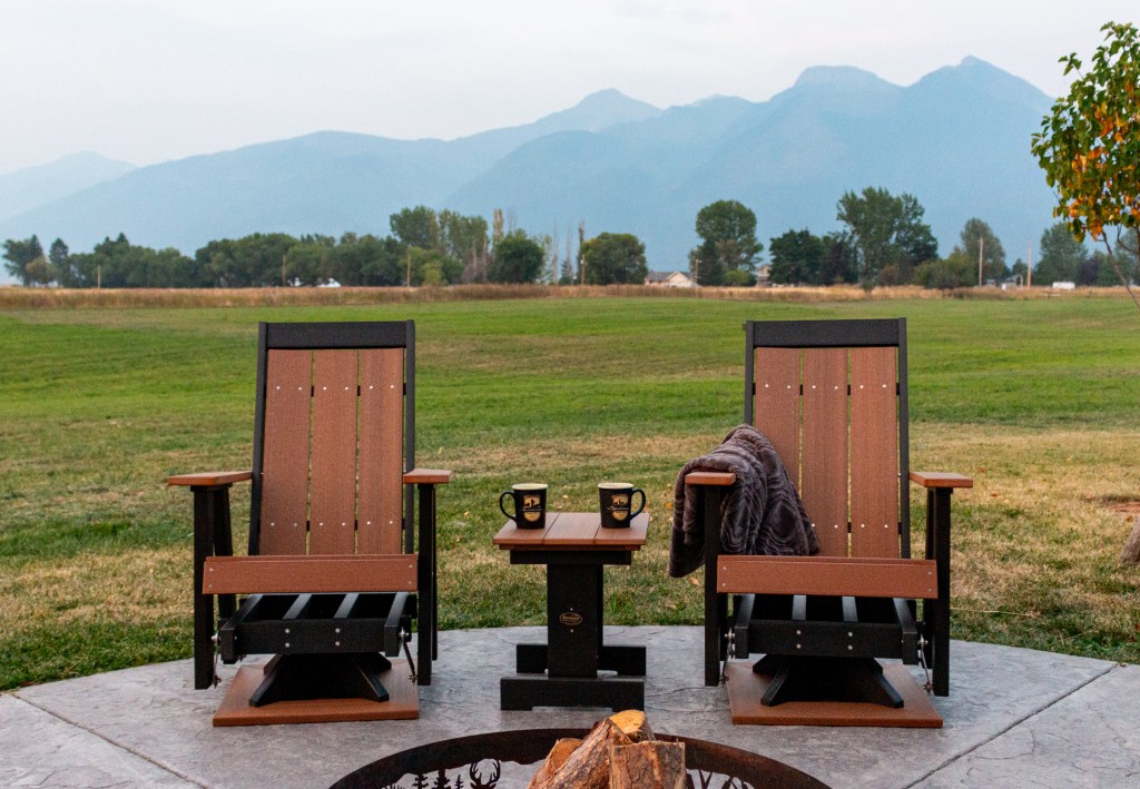 High quality weather resistant poly lumber outdoor furniture.