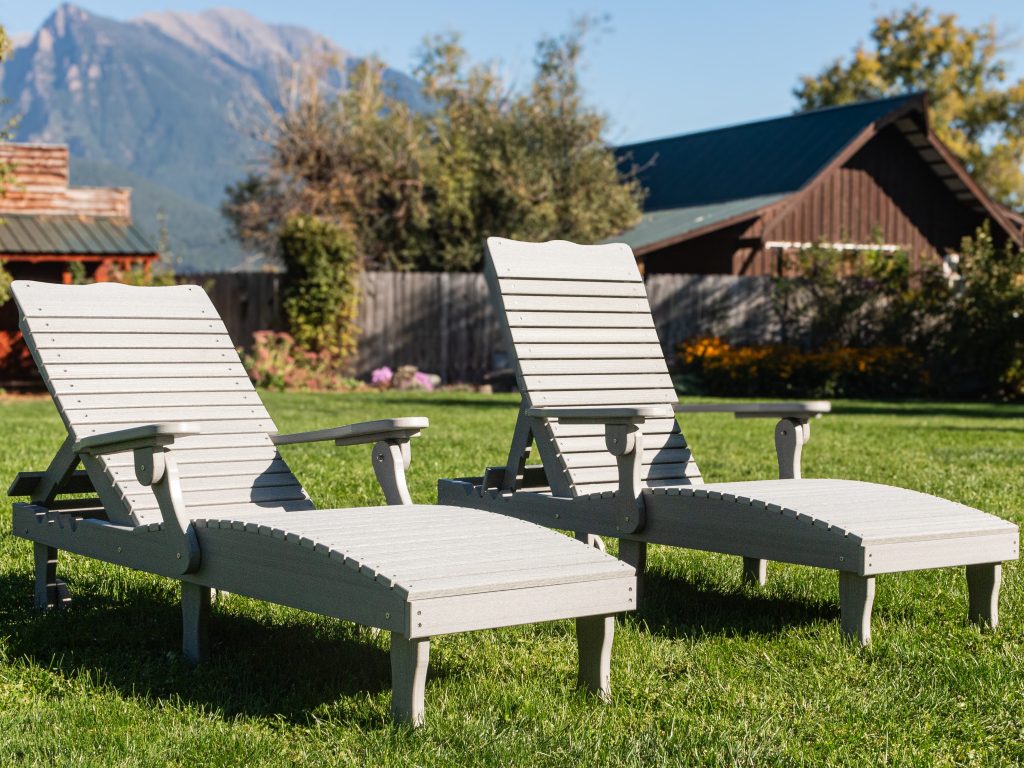 High quality weather resistant poly lumber outdoor furniture.