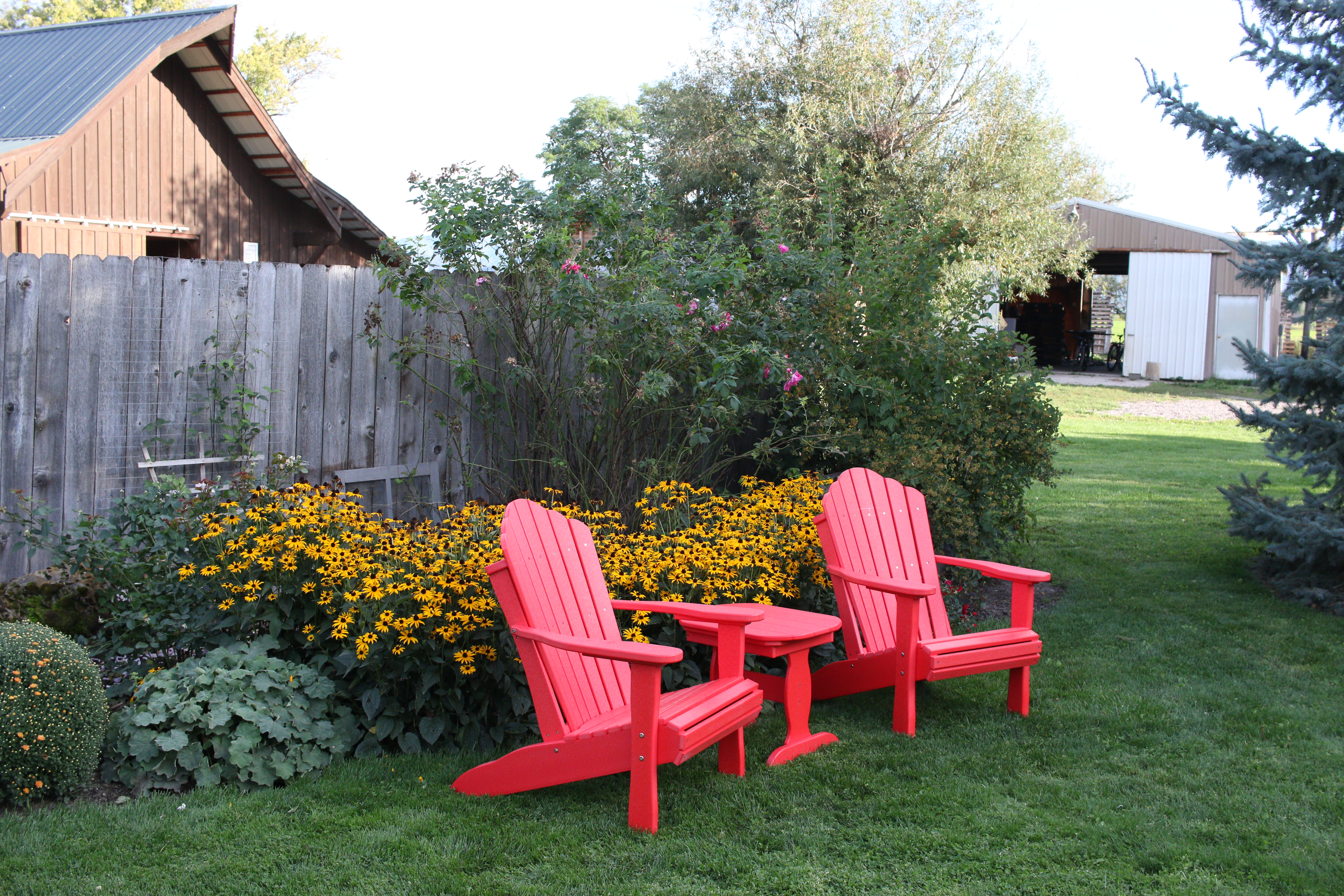 High quality weather resistant poly lumber outdoor furniture.